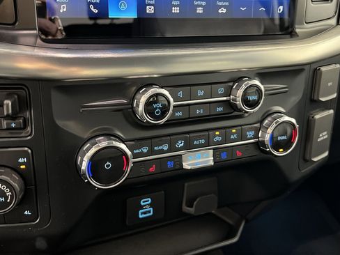 Used 2022 Ford F150 Lariat image 21