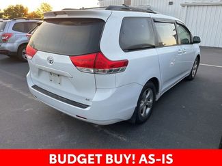 Used 2013 Toyota Sienna LE video 2