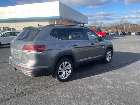 Used 2021 Volkswagen Atlas SE w/ Panoramic Sunroof Package image 5
