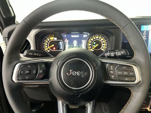 Used 2024 Jeep Wrangler Unlimited Sahara AWD/4WD image 11