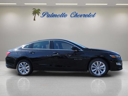 Used 2025 Chevrolet Malibu LT FWD image 2