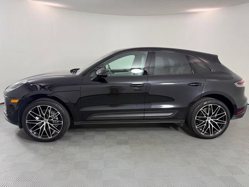 Certified 2026 Porsche Macan AWD/4WD image 2