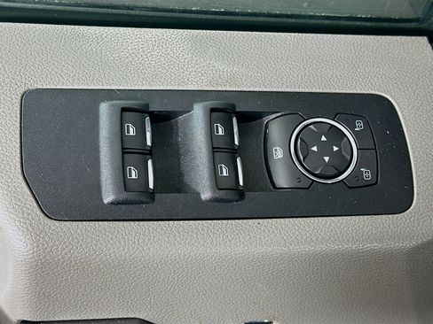 Used 2016 Ford F150 XLT w/ Equipment Group 302A Luxury AWD/4WD image 15