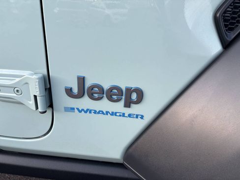 Used 2023 Jeep Wrangler Unlimited w/ 8.4" Radio Group AWD/4WD image 6
