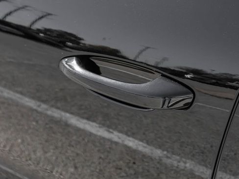 Used 2020 Porsche Cayenne Turbo image 48