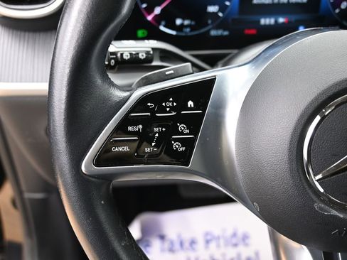 Used 2024 Mercedes-Benz GLC 300 4MATIC image 21