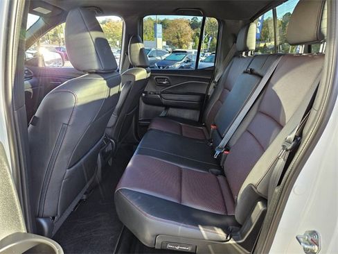 Used 2023 Honda Ridgeline Black Edition image 9