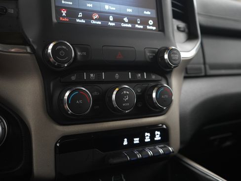 Used 2021 RAM 1500 Laramie AWD/4WD image 21