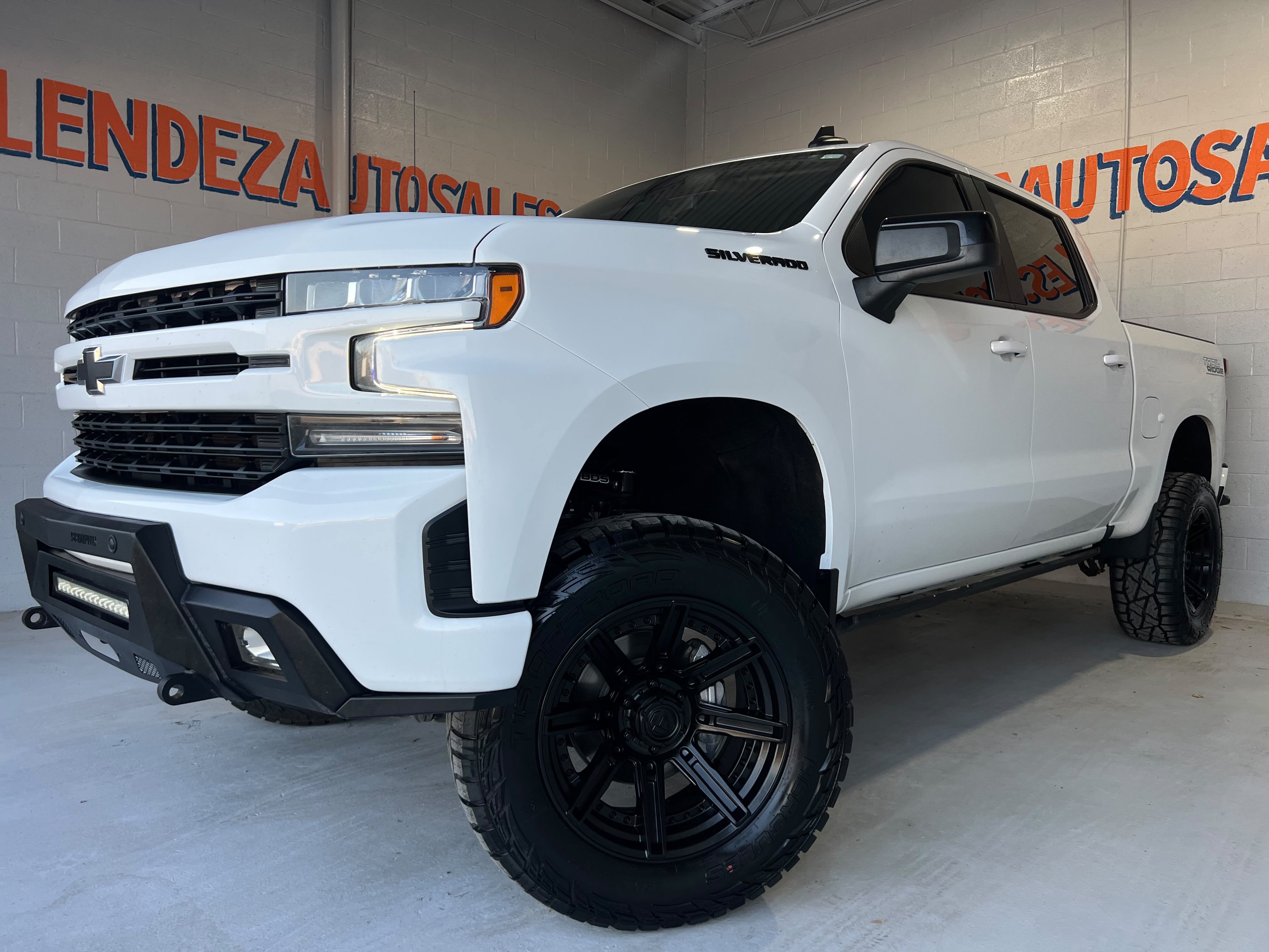 Used 2022 Chevrolet Silverado 1500 RST AWD/4WD image 1
