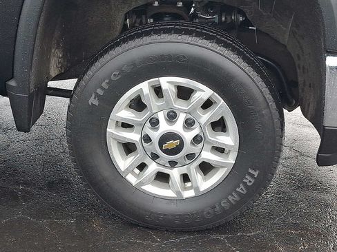 Used 2025 Chevrolet Silverado 2500 LT w/ Convenience Package AWD/4WD image 8