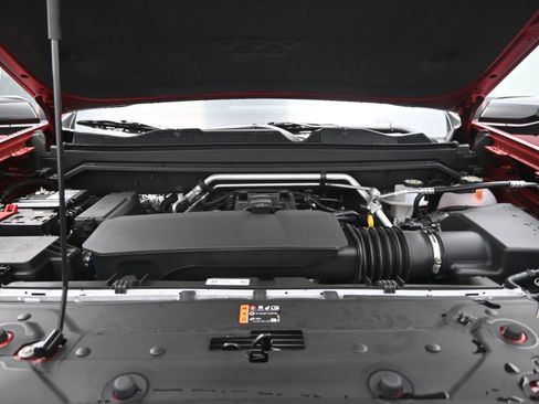 New 2026 Chevrolet Colorado ZR2 w/ Technology Package AWD/4WD image 22