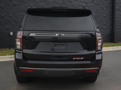 Used 2021 Chevrolet Tahoe RST w/ Luxury Package RWD image 6