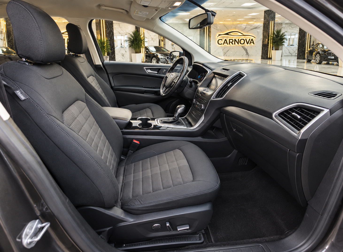 Used 2018 Ford Edge SEL FWD image 12