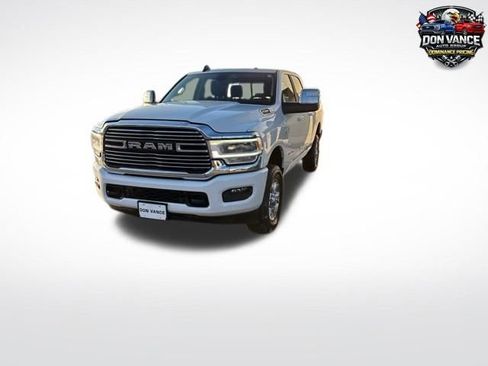 Used 2024 RAM 2500 Laramie AWD/4WD image 1