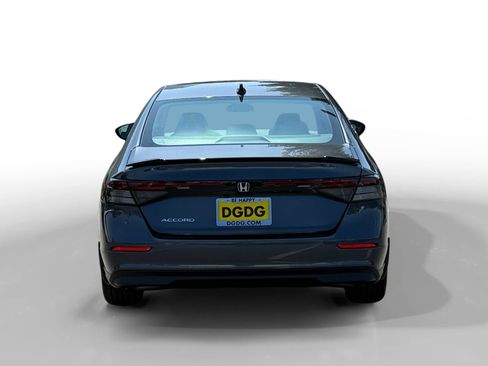 New 2025 Honda Accord SE image 4
