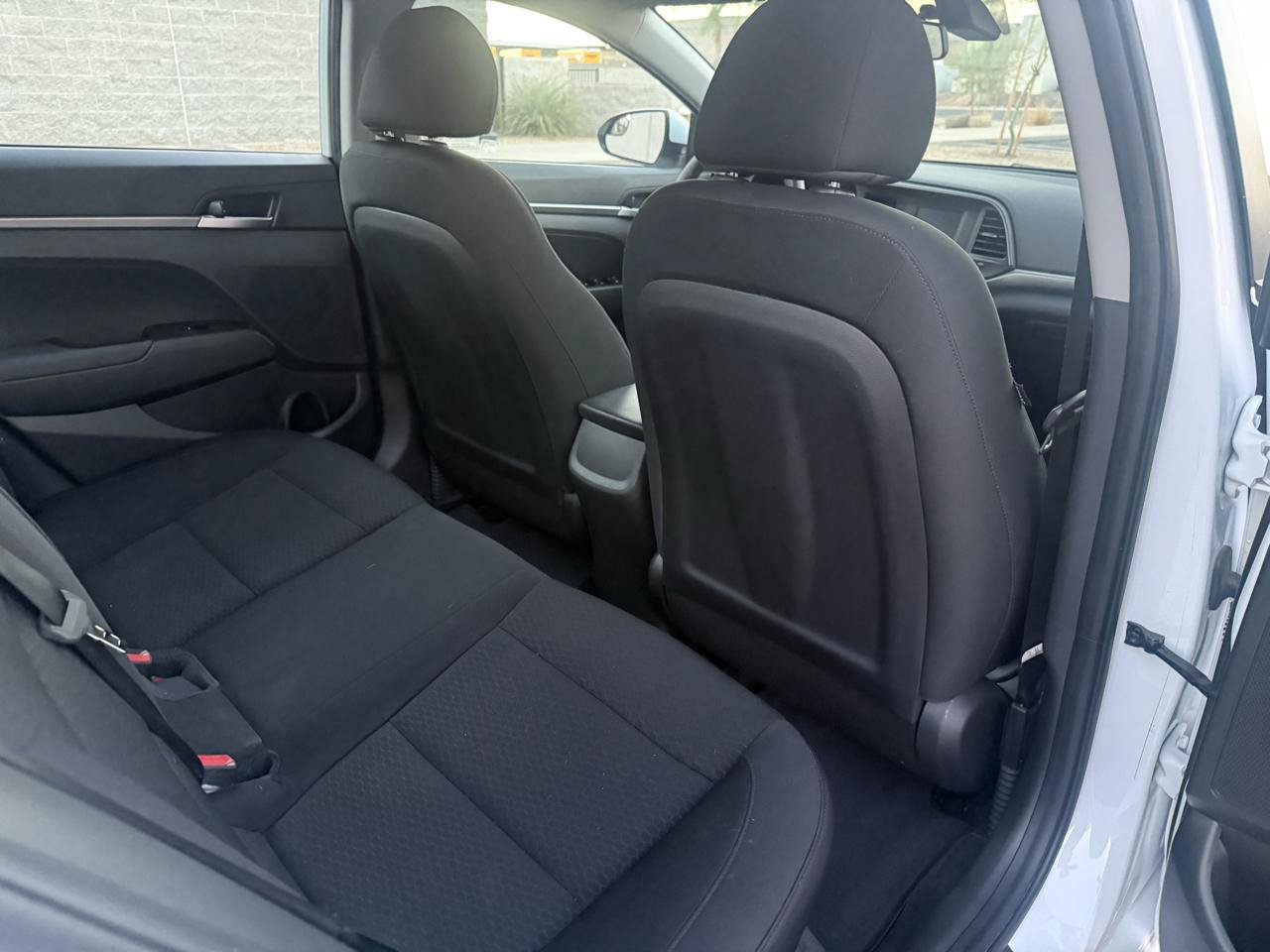 Used 2020 Hyundai Elantra SE w/ Cargo Package (C1) FWD image 15