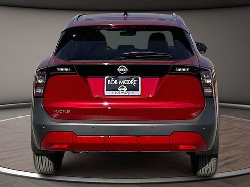 New 2026 Nissan Kicks SV w/ SV Premium Package FWD image 4