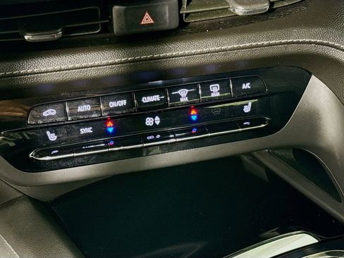 Used 2021 Buick Envision Preferred image 22