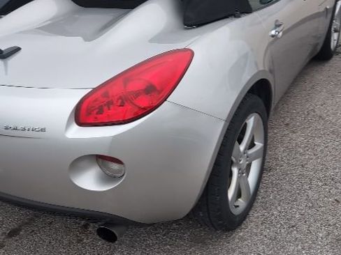 Used 2008 Pontiac Solstice Base w/ Preferred Package image 6