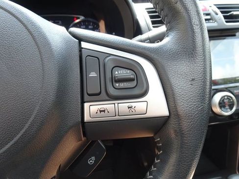 Used 2018 Subaru Forester 2.5i Touring w/ Popular Package #3B AWD/4WD image 23