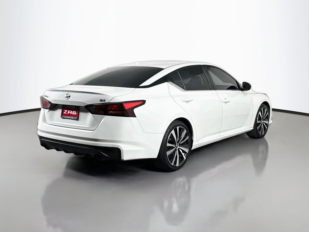 Used 2019 Nissan Altima 2.5 SR FWD image 5
