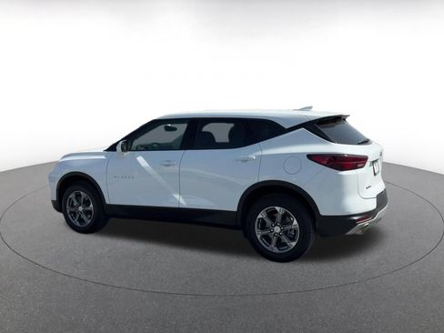 Used 2025 Chevrolet Blazer LT FWD image 9