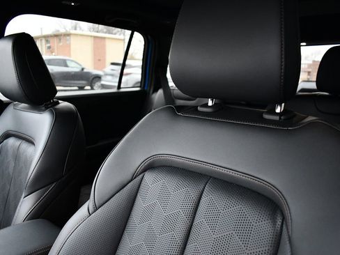 New 2026 Jeep Cherokee Overland w/ Trailer Tow Group AWD/4WD image 11