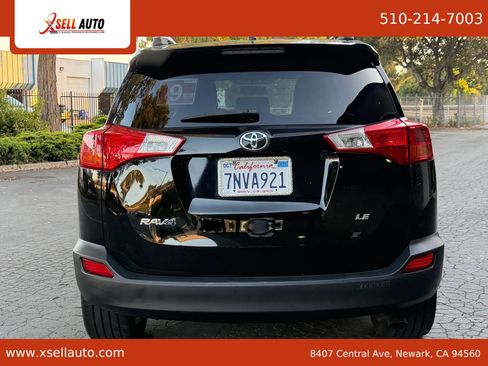 Used 2015 Toyota RAV4 LE FWD image 5