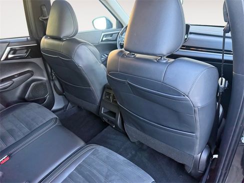 Used 2024 Mitsubishi Outlander SE image 27