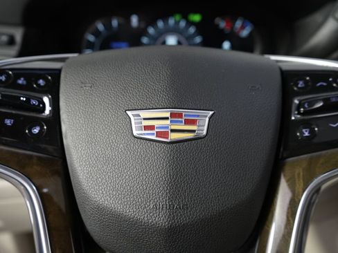 Used 2019 Cadillac Escalade Premium Luxury AWD/4WD image 36