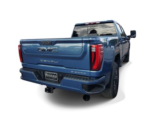 Used 2024 GMC Sierra 2500 Denali Ultimate AWD/4WD image 4