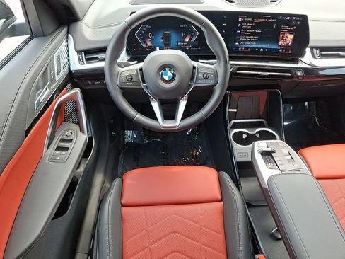 Used 2025 BMW X2 xDrive28i w/ Premium Package AWD/4WD image 13