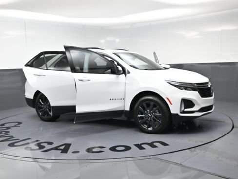 Used 2022 Chevrolet Equinox RS w/ Infotainment Package AWD/4WD image 24