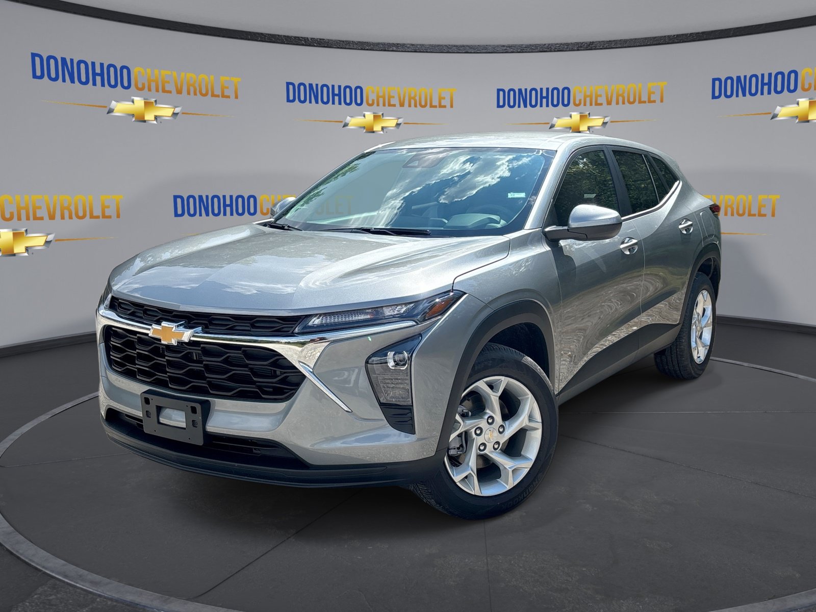 New 2026 Chevrolet Trax LS w/ LS Convenience Package FWD image 4