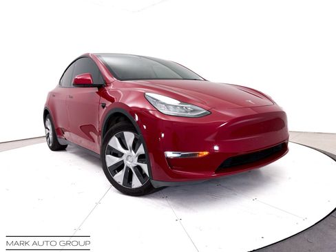 Used 2021 Tesla Model Y Long Range AWD/4WD image 1
