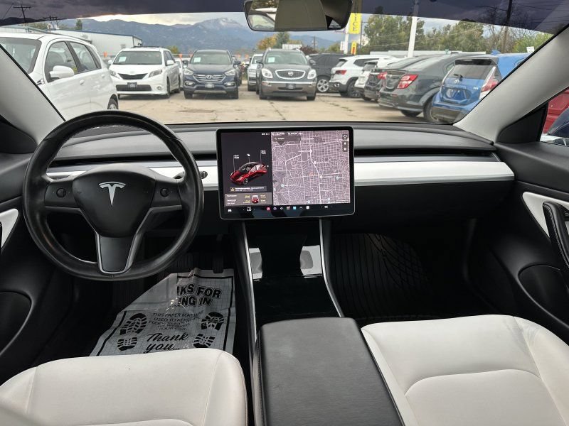 Used 2018 Tesla Model 3 Long Range AWD/4WD image 23