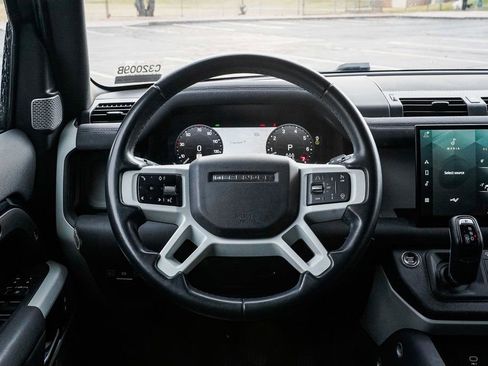 Used 2023 Land Rover Defender 130 X-Dynamic SE image 13