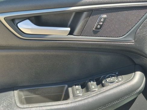 Used 2021 Ford Edge SE AWD/4WD image 8