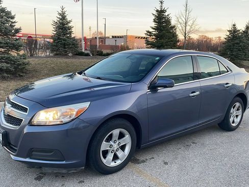 Used 2013 Chevrolet Malibu LT FWD image 2
