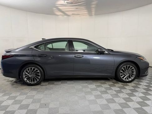 Used 2025 Lexus ES 300h w/ Technology Package FWD image 10
