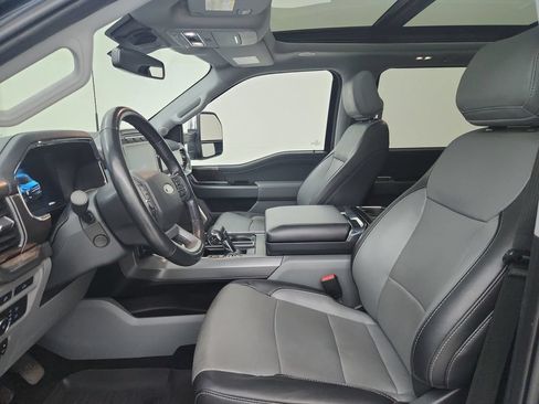 Used 2022 Ford F150 Lariat w/ Equipment Group 502A High AWD/4WD image 19