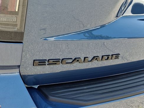 Certified 2026 Cadillac Escalade Platinum Sport AWD/4WD image 32