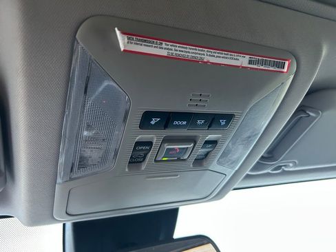 Used 2022 Toyota RAV4 XLE w/ Convenience Package FWD image 29