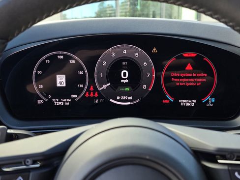 Used 2025 Porsche Cayenne S image 21