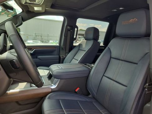 Certified 2025 Chevrolet Silverado 2500 High Country w/ Technology Package AWD/4WD image 18