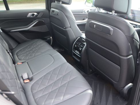 Used 2024 BMW X5 xDrive40i AWD/4WD image 13