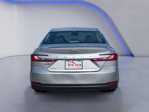 Used 2025 Toyota Camry LE FWD image 8