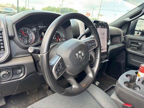 Used 2024 RAM 2500 Tradesman w/ Chrome Appearance Group AWD/4WD image 2