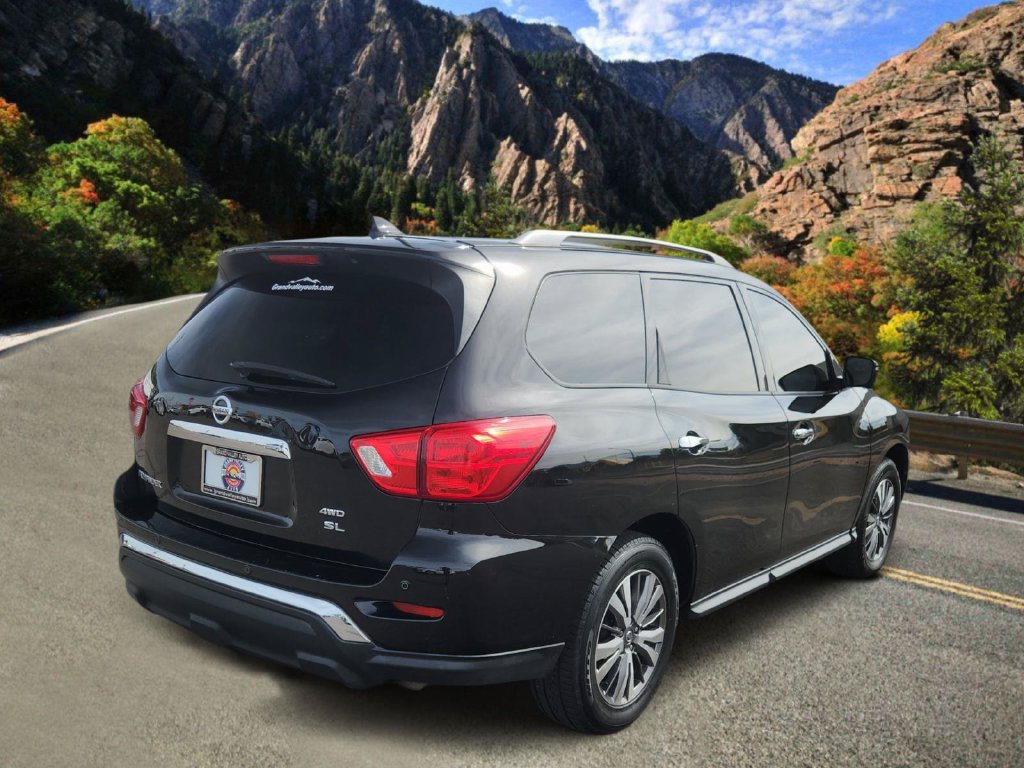 Used 2020 Nissan Pathfinder SL AWD/4WD image 3
