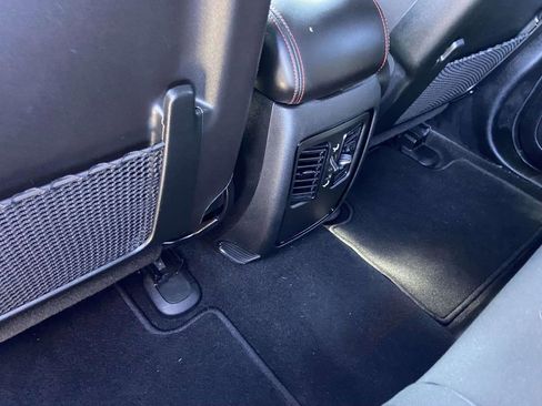 Used 2025 Dodge Durango GT RWD image 14